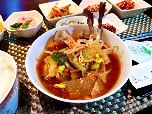 Dining Bar Hirari（ダイニングバー ヒラリ） - 勾当台公園（ダイニングバー）の写真