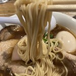 松戸中華そば 富田食堂 - 麺リフト