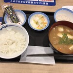 松屋 - 豚汁朝定食　(国産とろろ)490円