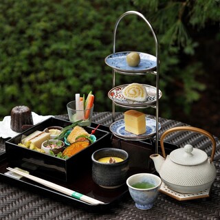 "Japanese Afternoon Tea" in collaboration with a long-established Japanese Japanese Confectionery shop in Kyoto