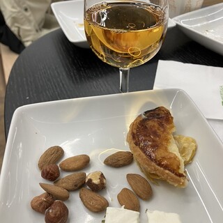 TAP Premium Lounge Lisbon Airport_2