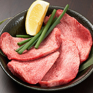 도쿄·시바우라에서 직송! 상질로 맛있는 고기를 준비하고 있습니다!