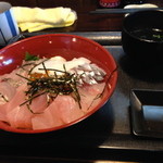 魚勢 - 日替り丼＠1000