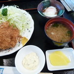 かつ膳 - タルタルも付いています