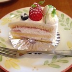 Paradhizo - 苺のショートケーキ