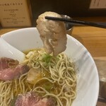 らぁ麺 なお人 - 鹿児島産の桜鳥を低温調理した鶏ハム