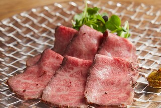 h Jukusei Wagyuu Suteki Gurirudo Eijingu Bifu - 熟成肉の冷製ローストビーフ