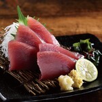 Bonito sashimi landed at Yamakawa Port, Kagoshima Prefecture