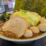 横浜家系ラーメン 魂心家 - 黒胡椒味噌野菜らーめん アップ(2024年4月11日)