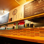 肝料理と海鮮の店 坂下 - カウンター
