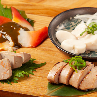 Enjoy our signature dishes such as the liver platter and four kinds of Seafood sashimi!