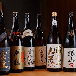 料理に合わせて厳選した全国各地の日本酒をお好きなお猪口で堪能