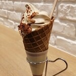 ヨコハマ キャラメルラボ - 生キャラメルソフト495円