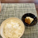 みつわ わたしのかくれ家 - ご飯(おかわりできます)・お漬物
