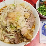 ラーメン二郎 - 汁なし少なめ＋アブラ＋青ネギうずら