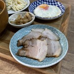 大衆食事処 みよちゃん食堂 三芳藤久保店 - 焼豚。美味し。