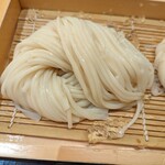 寛文五年堂 - 右手、乾麺。王道の稲庭うどん。