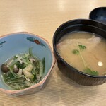 Taka zushi - 小鉢とあら汁