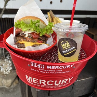 山城珈琲 × BIGTREE BURGER SHAKE_2