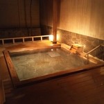 季一遊 - 露天風呂は湯船が3つあります。