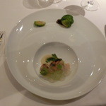 向う側が芽キャベツ、手前のはハマグリとムール貝とセロリのムース。