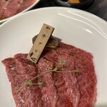 やきにくホルモン 幸心 - 希少部位　和牛クリ　1,750円　ジューシーながら肉らしさがしっかりしていて、肉の質感がたまらない