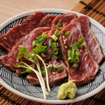 Seared coredama sashimi (red meat)