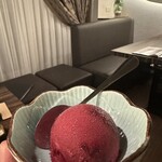 やきにくホルモン 幸心 - 本日のシャーベット　550円　濃厚なカシスでした。