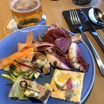 Indigo Home Kitchen Yamateras - セミビュッフェのサラダと前菜