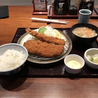 とんかつ まい泉 青山本店 - ロースかつ定食・車えびフライ・とん汁変更