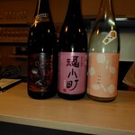 お酒とビストロ デリシュ - 日本酒。今は秋田と三重のお酒がありました。