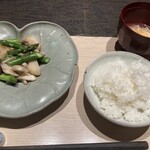 Restaurant 由 - 