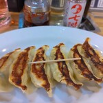 餃子ノ酒場 太陽ホエール - ★★★★焼き餃子 350円 サイズ少し小さめだがCP高い！