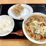 Gyouza No Oushou - 辣菜麺セット