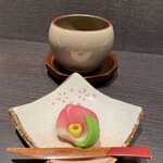 金寿司 - 食後の昆布茶と和菓子