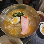 Yakiniku Ichiba Yunosei Nikuten - 盛岡冷麺