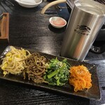 焼肉市場 - ナムル盛り合わせ