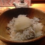 たいのたい - シラスゴハン。鉄板です。