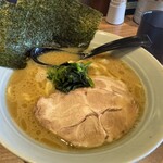 横浜家系ラーメン 銀家 - 