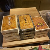 有楽町かきだ - 箱ウニ！3種類の雲丹で握ってくれたよ〜！