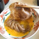 ガーデンレストラン 人形町 今半 - 料理 4.ミニすき焼鍋 生卵からのリフトアップ