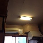 上海わんたん・食彩厨房 - 201402　食彩厨房　天井