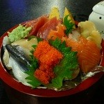 かわしま寿司 - 海鮮丼８００円