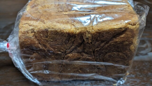 東新宿。』by gunsuke.t : パン家のどん助 (パンヤノドンスケ)- 東新宿