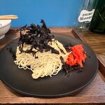 むかん 初台 - 替え玉付き　九州から取り寄せてる　豚骨ラーメン専用麺