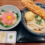 難波千日前 釜たけうどん - 