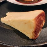 本屋イトマイ - バスク風チーズケーキ1/2