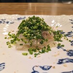 La Stalla - ポテンシャルの高い平目をさらに寝かせて、スパイスと野生の風味をぶつける。うへへたまらん