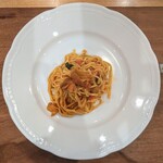 La Stalla - 雲丹、スーパーフルーツトマト、トカプチ全粒粉入りのタヤリン