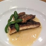 La Stalla - 白ワインを詰めたソース。このソテーの美味しさはエグかった。